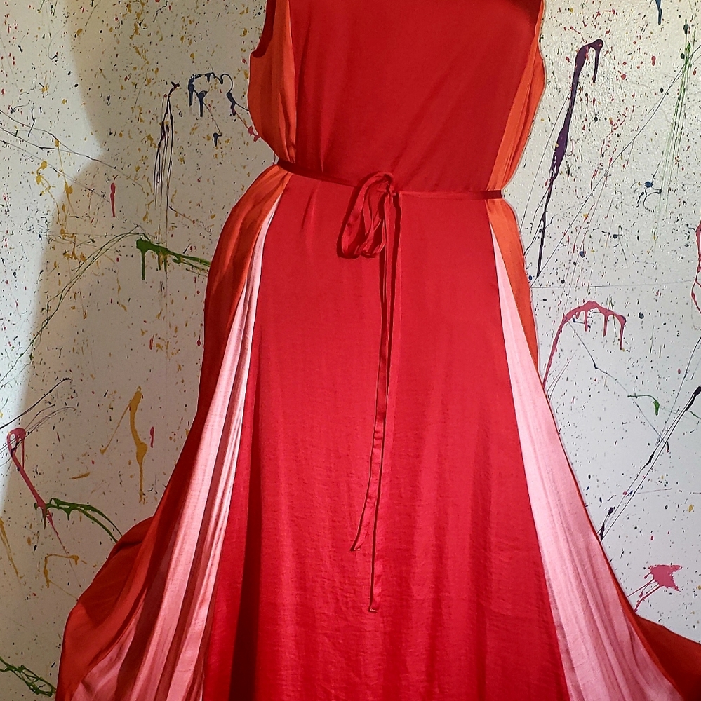 Beautiful multy color 👗 from banana Republic 💃💃excepting reasonable offers